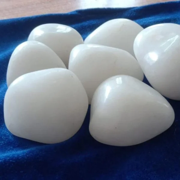 White Polished Pebbles (Premium Quality A+)40-60 mm